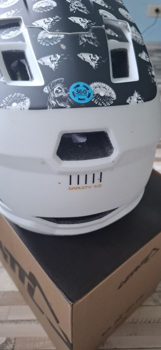 Casca MTB full face Leatt gravity 4.0