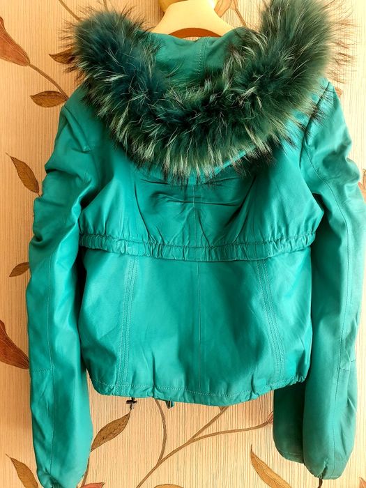 Женская кожаная куртка