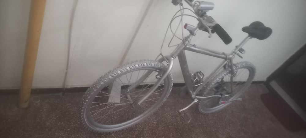 Vând urgent sau schimbi