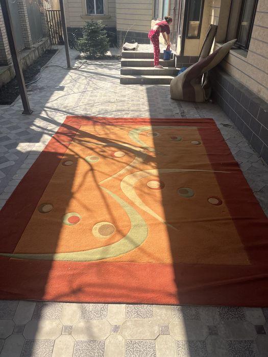 Продам ковер в отличном состоянии