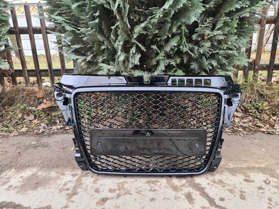 Grila RS pentru Audi A3 8P Facelift 2007-2012 RS3 Design Negru Lucios