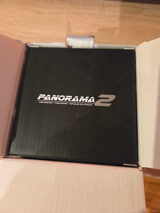 Vând  piese PC, inclusiv placă de bază Gigabyte și cooler Noctua