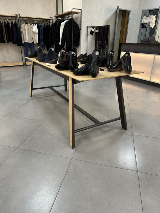 Оборудование для магазина одежды