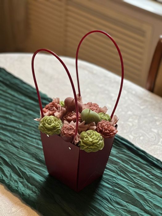 Цветы из воска на 8 марта