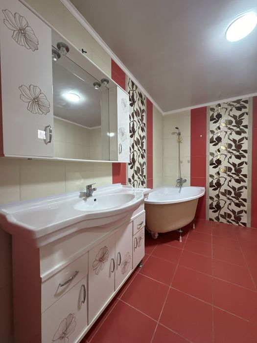 продается 5комнатный дом в городе