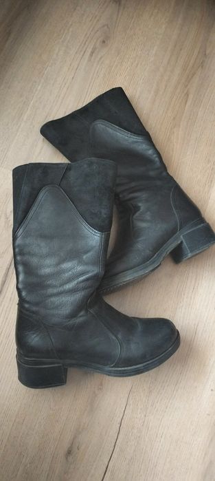 Два чифта кожени  ботуши