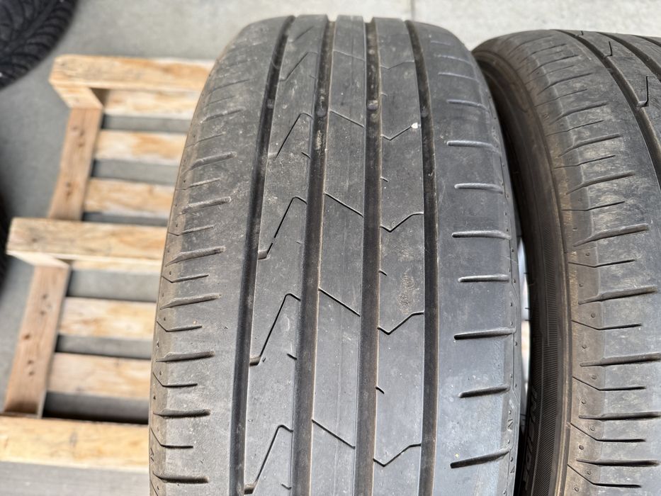 2бр. ОТЛИЧНИ Летни Гуми С Борд 205/55R/17 -HANKOOK- DOT:0221- 5.4мм.