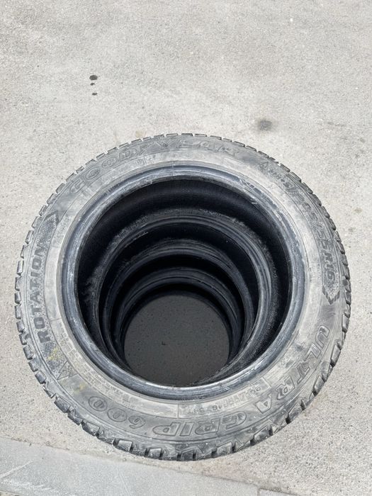 Продам зимние шины goodyear r16