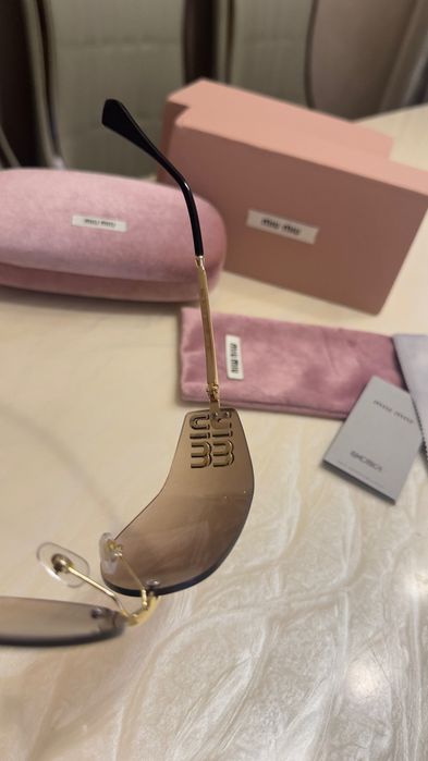Ochelari de soare Miu Miu