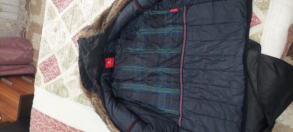 Продам мужской пуховик