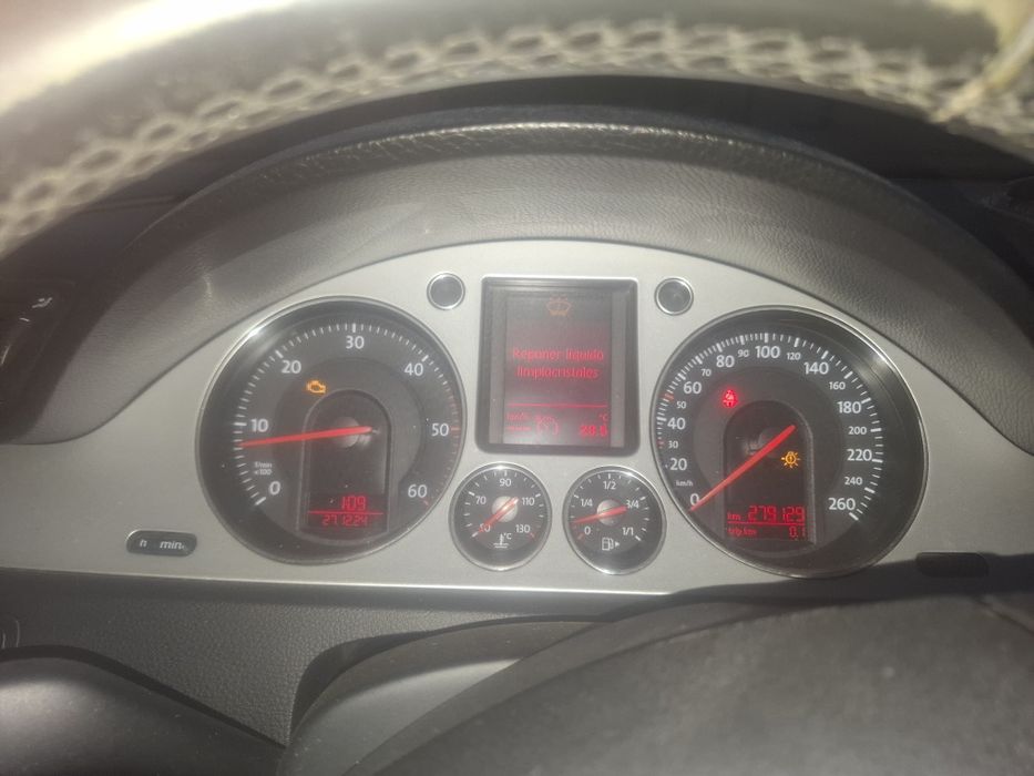 Se vinde vw passat b6 1200e