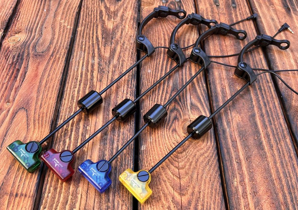 Комплект от 4 броя светещи обтегачи