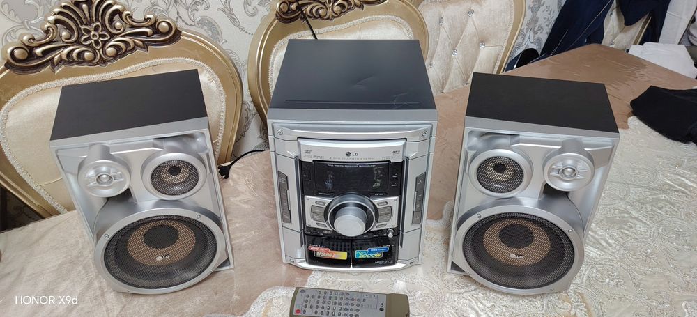 Продаю муз центр LG dvd, mp3 USB.