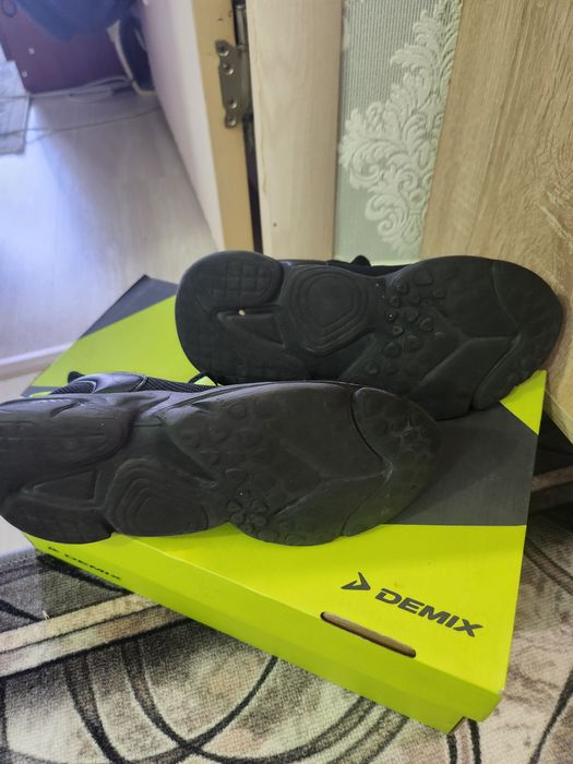 Кроссовки унисекс для мальков и девочек