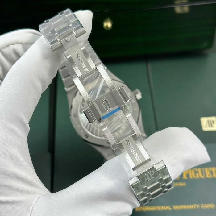 Audemars Piguet Royal oak активен турбийон