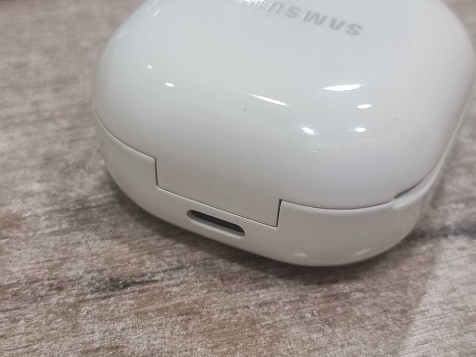 Слушалки Galaxy Buds FE