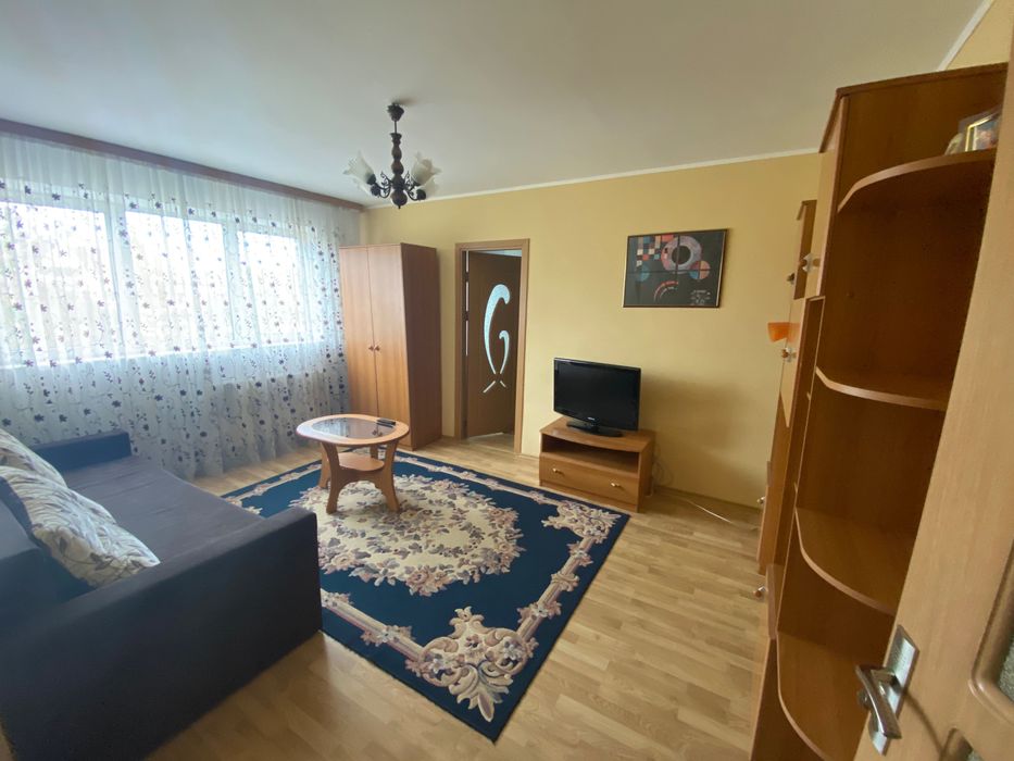 Închiriez apartament