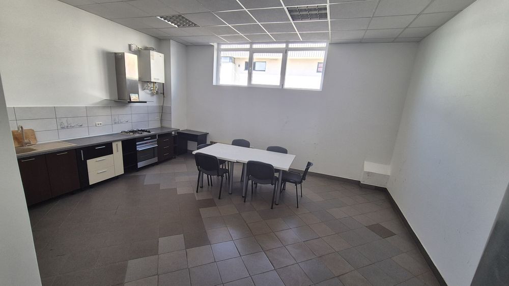 Showroom +Hala Depozitare TVA total 1100mp