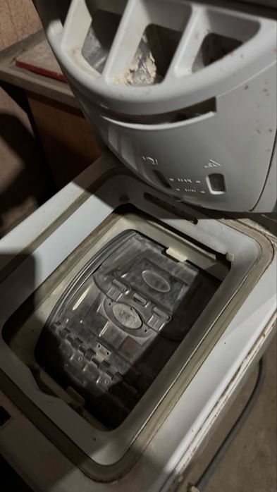 Стиральная машина Indezit продам