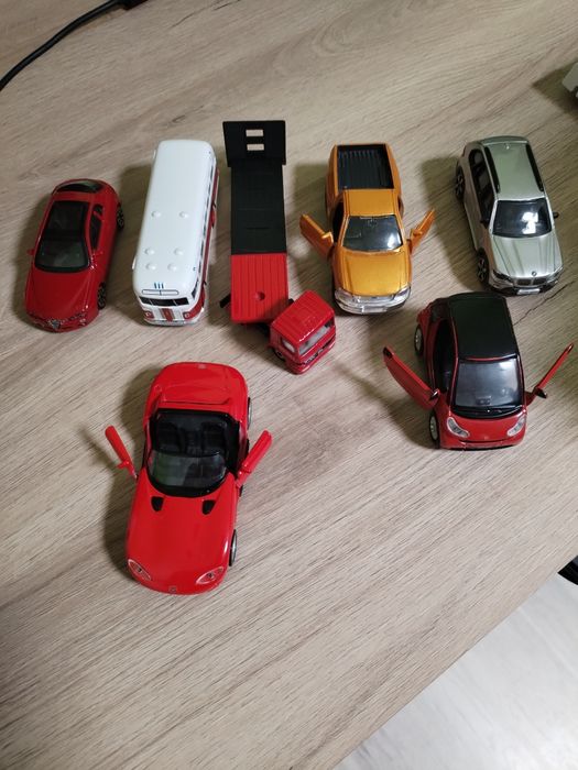 Колички продавам или разменям за hot wheels.