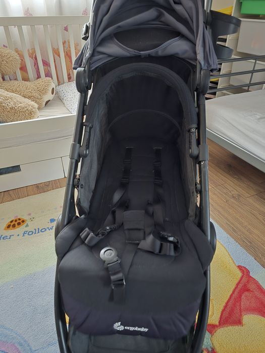 количкa Ergobaby metro + , зимно чувалче,поставка за чаша