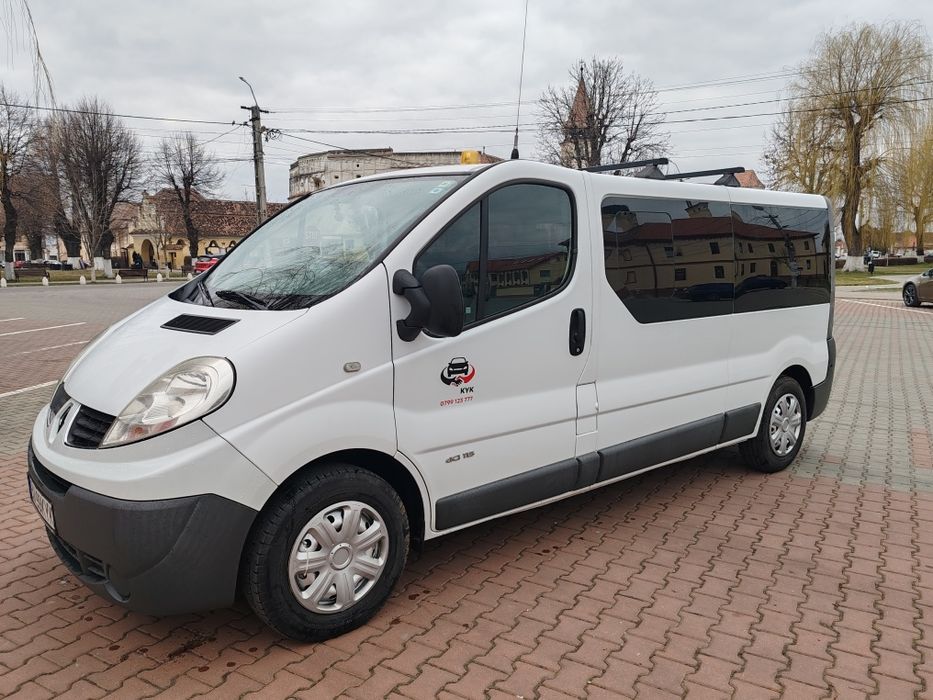 Renault trafic 9 locuri maxi