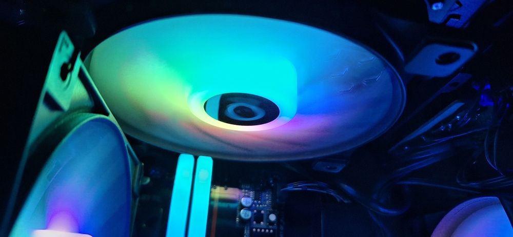 Vând 5 ventilatoare argb/rgb Spacer 2200rpm 71cfm 29db