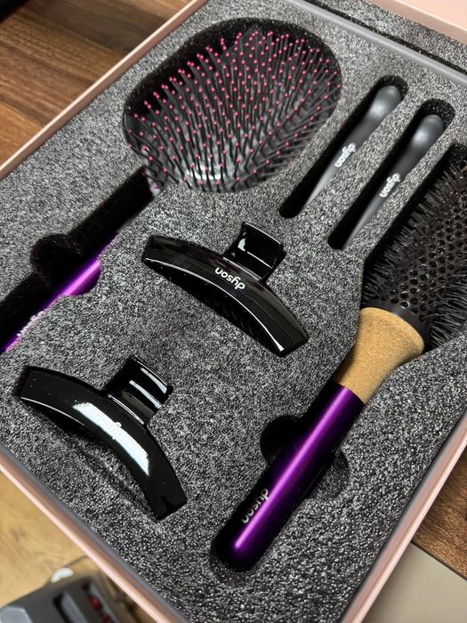 Набор рассчесок от dyson