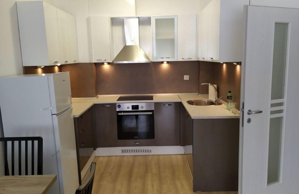 Дава се под наем Двустаен апартамент в София, Младост 1 - 60 кв.м за 700 € - Снимка #2