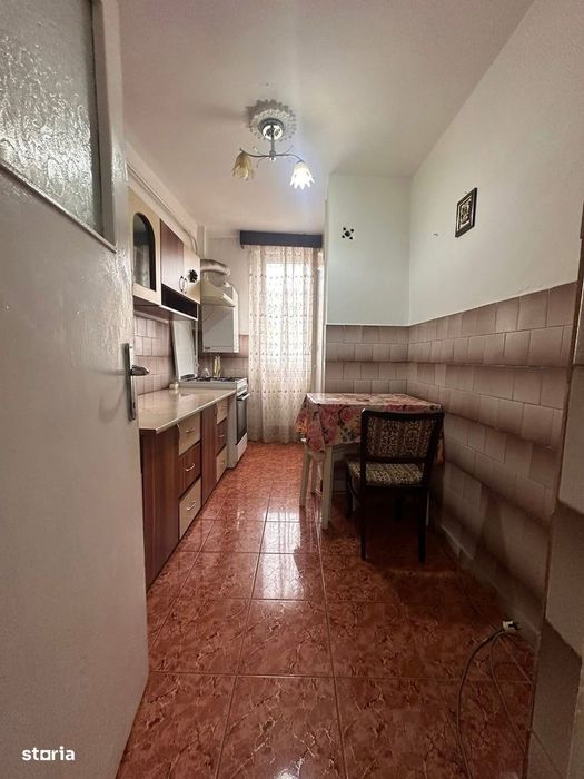 De vanzare apartament cu 4 camere,2 bai și 2 balcoane,etaj intermediar