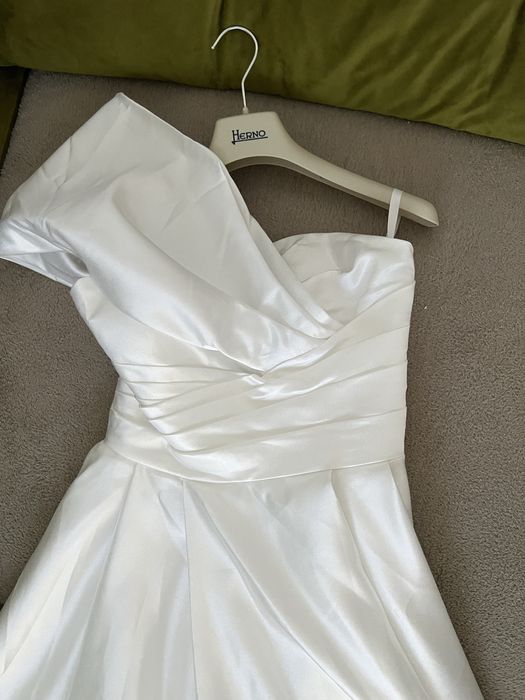 Rochie de mireasa noua