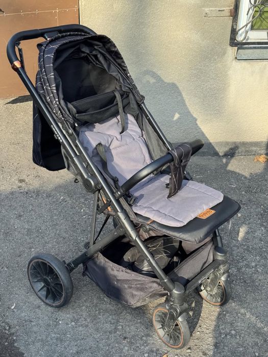 Детская коляска в хорошем состоянии