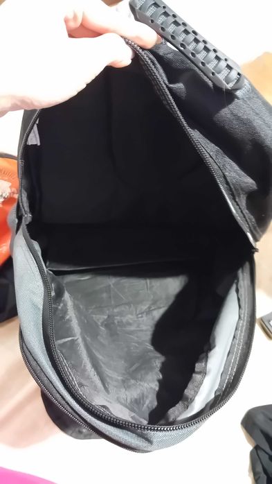 Ученическа раница + подарък малка раничка