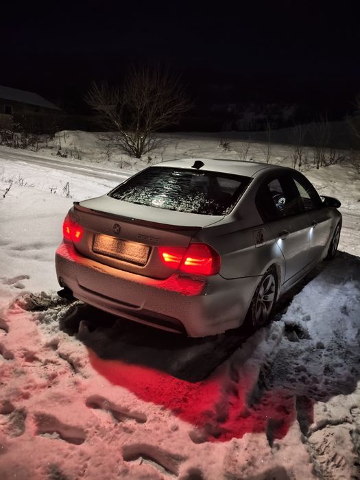 Vând BMW e90 Volan pe dreapta