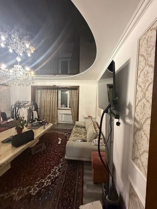 Метро Космонавтов 3/3/9. Квартира в центре срочно