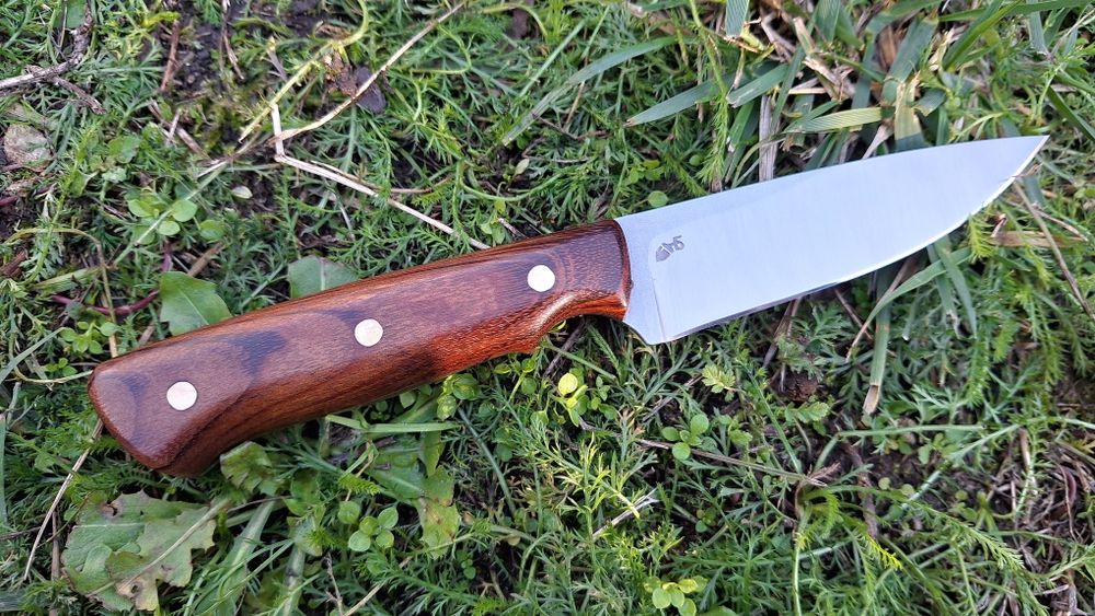 Нож ръчна изработка за лов риболов туризъм кожена кания