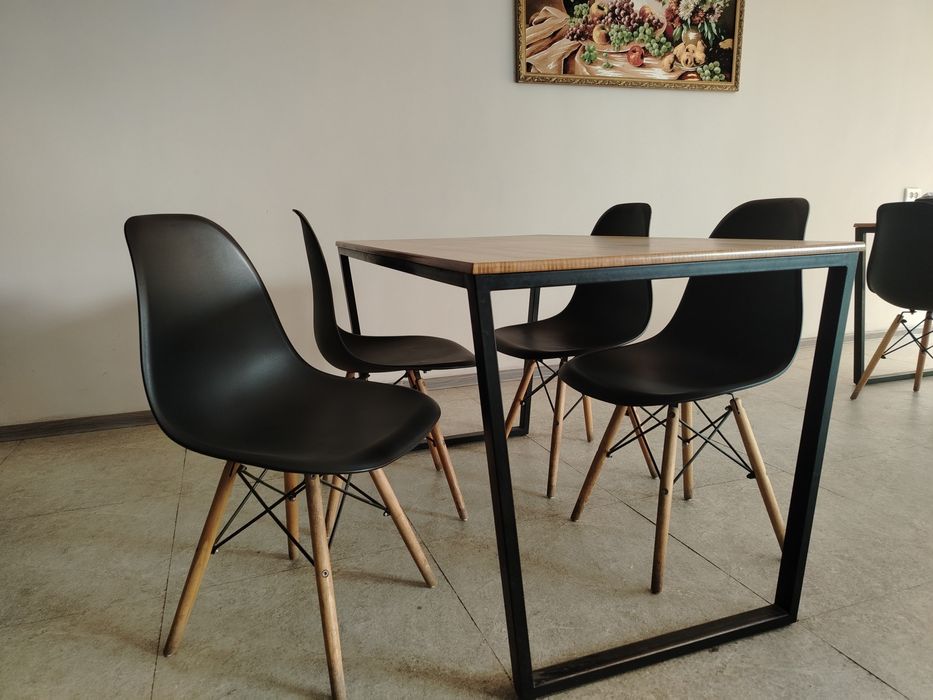 Стол ва стуллар сотилади, холати жуда яхши холатда