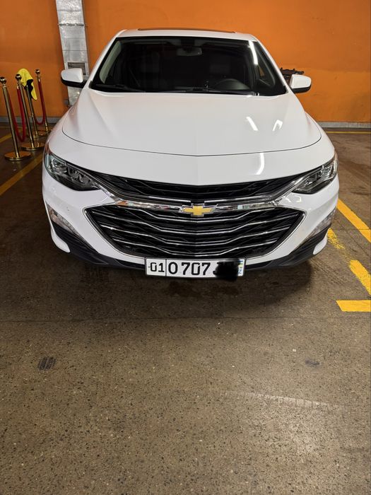 Malibu 2 premier turbo 2021 yil oq rang 98 000 km 22700$
