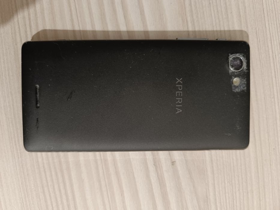 телефон Sony Xperia ST26i, рабочий, б.у.