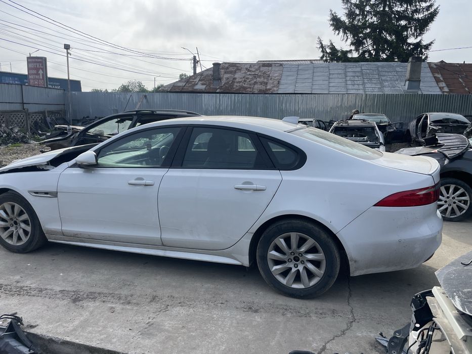 Dezmembrez Jaguar XF 2016 2.0d 204dtd