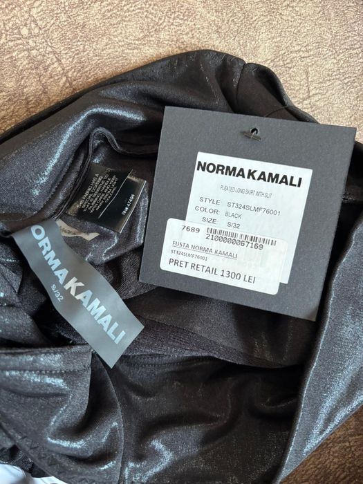 Fusta Norma Kamali