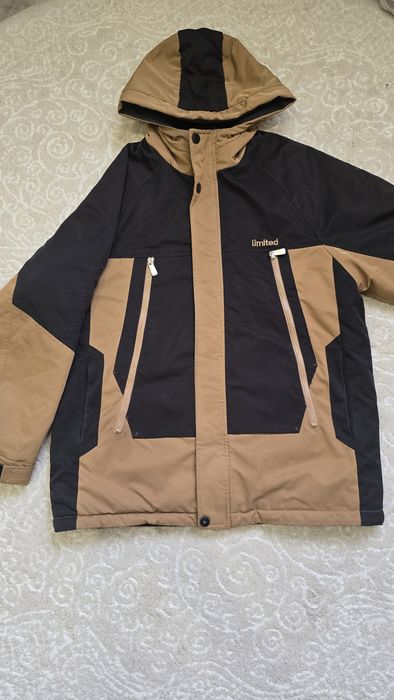 Продам куртку на мальчика