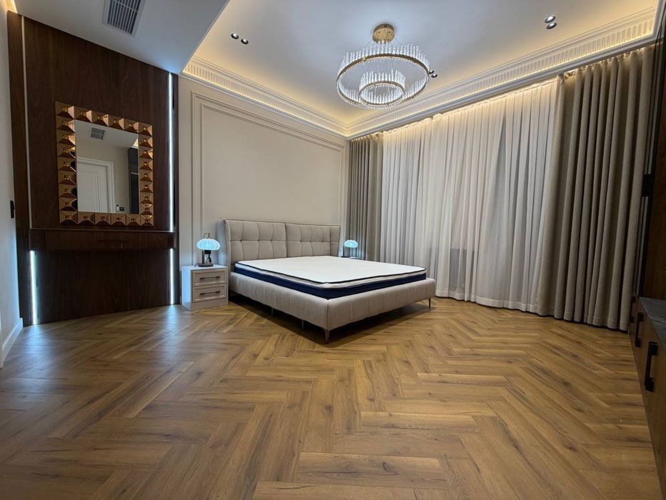 продается 4х ком квартира 180м2 ор-р бутик гоамур
