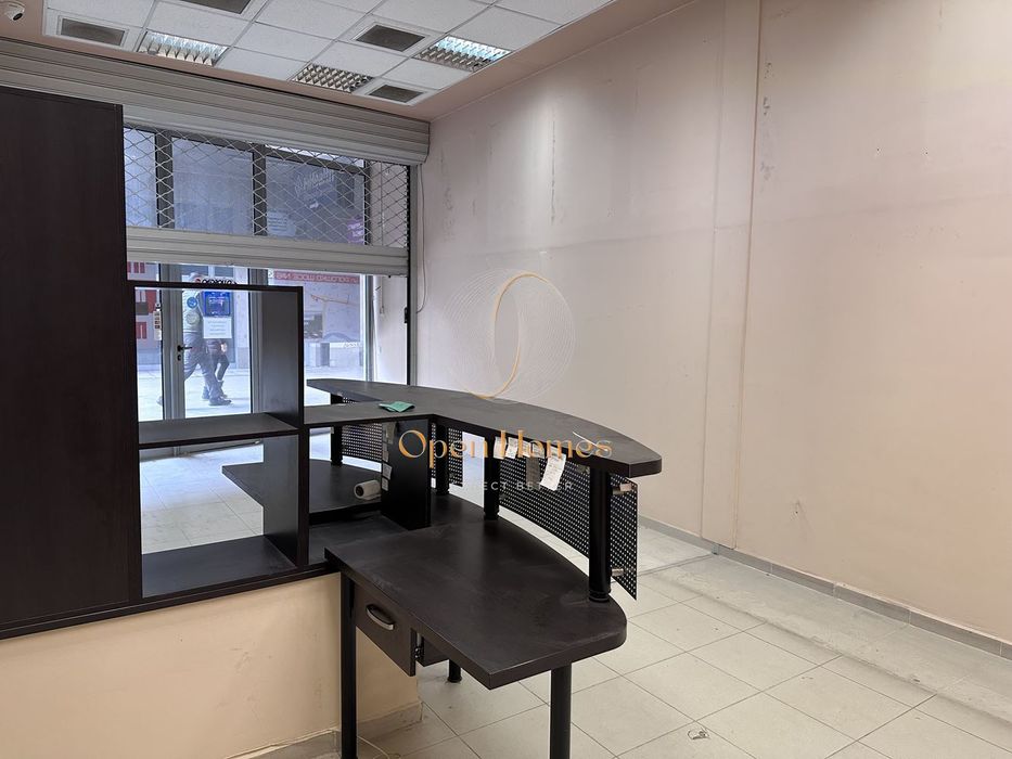 Продава се Магазин в Пловдив, Гагарин - 120 кв.м за 900 €/кв.м - Снимка #2