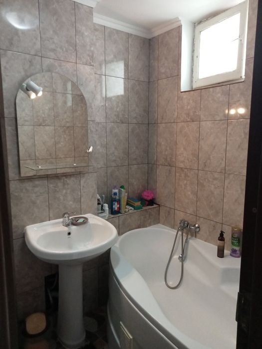 Închiriez apartament 2 camere