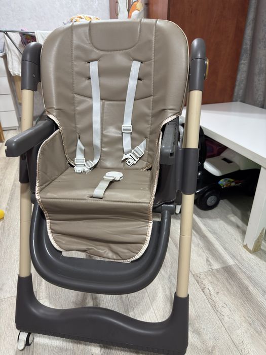 Продам стульчик для кормления