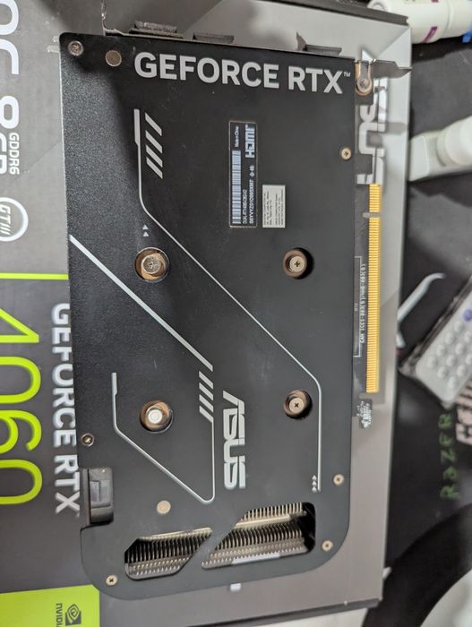 Продам видеокарту ASUS RTX 4060 8GB