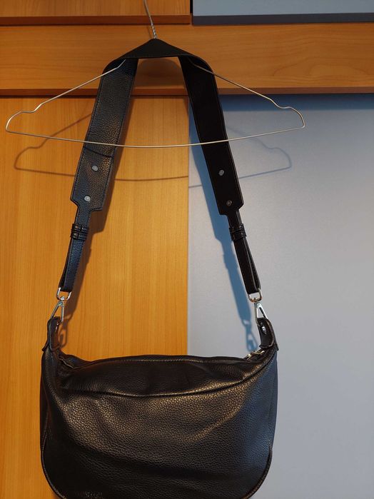 Малка дамска чанта на Reserved