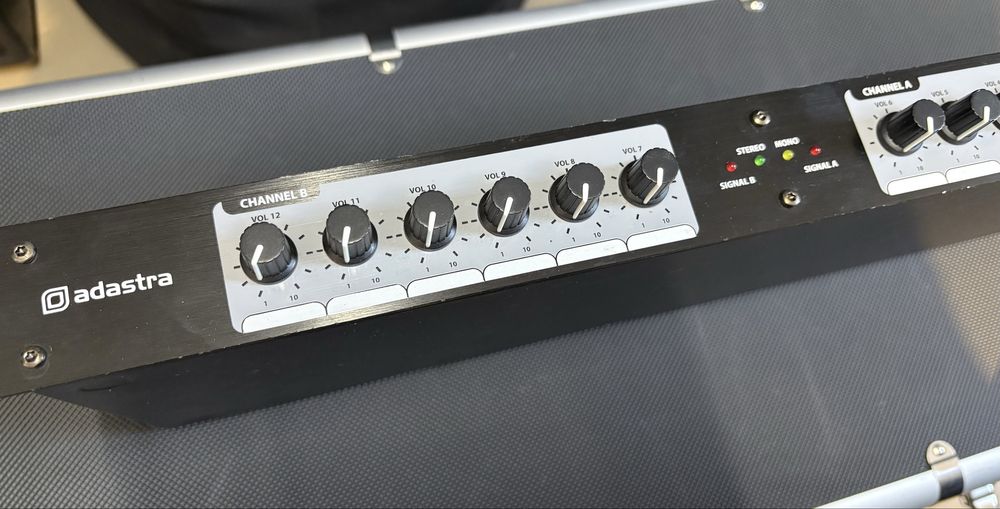 Adastra Splitter Audio / distribuitor semnal audio / procesor sunet