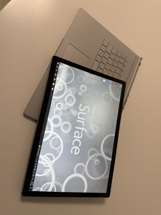 Microsoft Surface Book 2, i7-8650U, 16Gb Ram, 512SSD